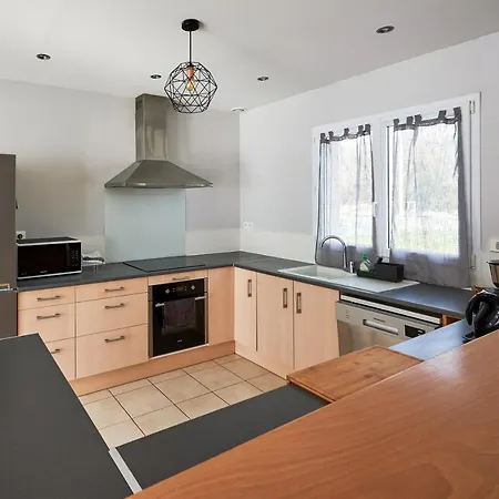 Holiday home Maison Ariel - Charmante Maison Pour 6